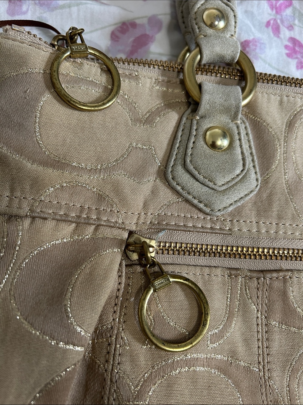 Coach poppy bag Tan Signature Canvas Shoulder Tote with Gold Hardware - Picture 15 of 15